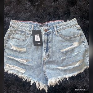 Fashion nova high waisted denim shorts